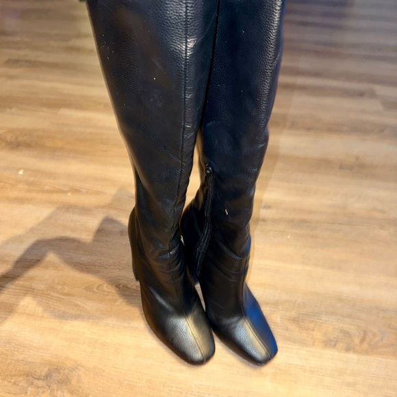 Elegant Black Knee-High Women's Boots - Picture 6 of 6